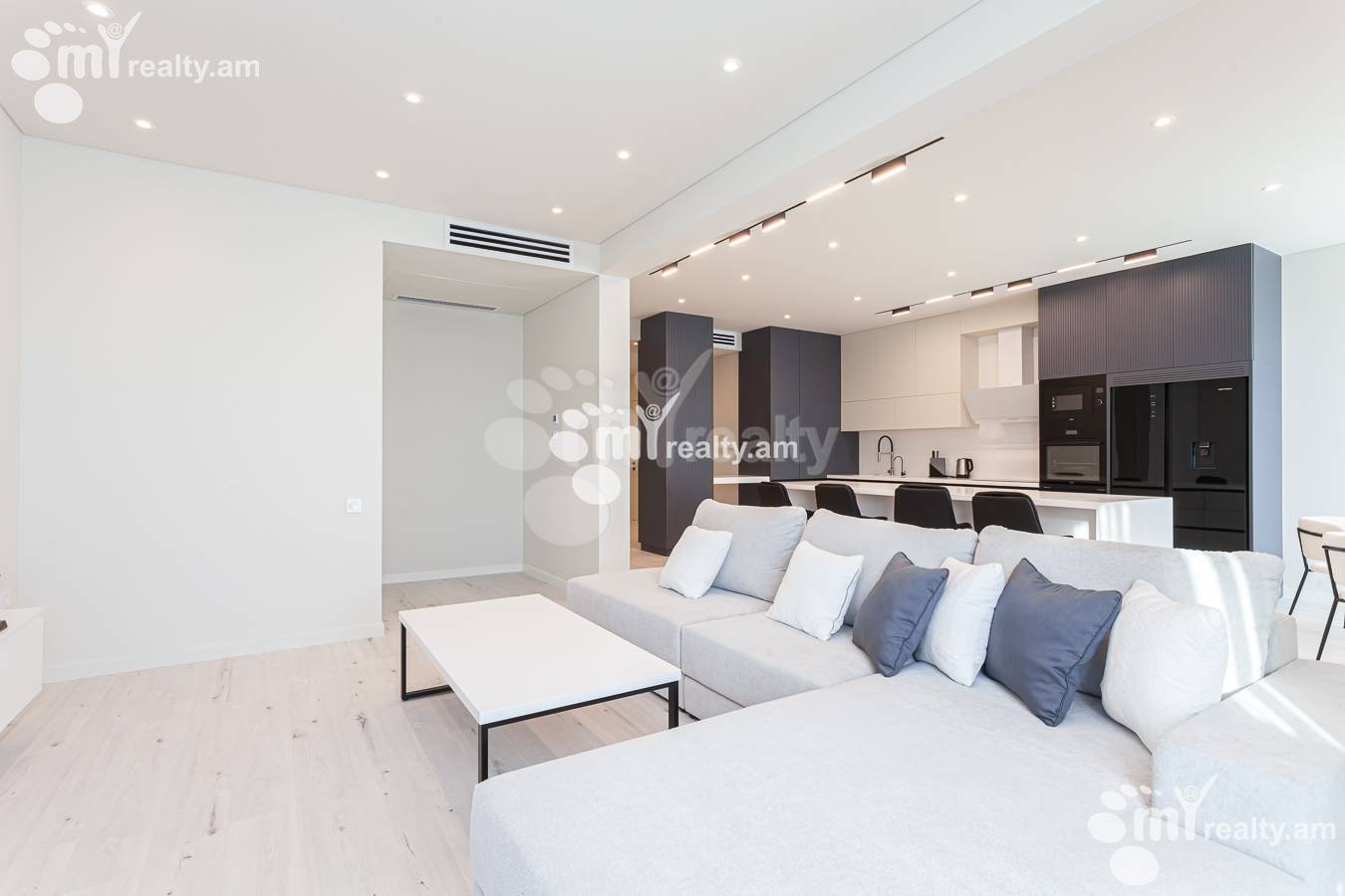 3 bedroom apartment for rent خیابان تِریان, مرکز شهر ایروان, 155454