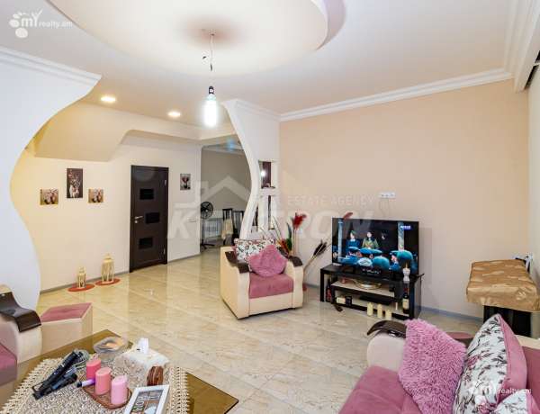 arandznatun-vacharq-Yerevan-Ajapnyak