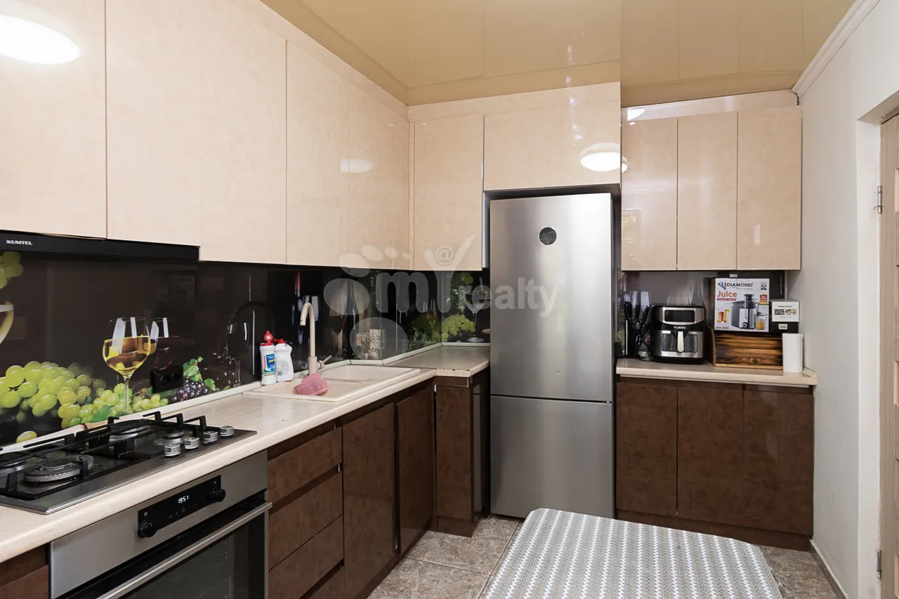 House for sale Aygektsi St, Arabkir Yerevan, 160600