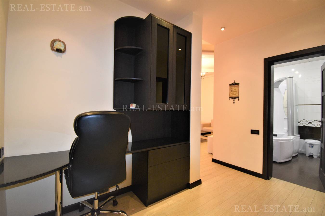 4 bedroom apartment for sale خیابان کِری, عربگیر ایروان, 118217