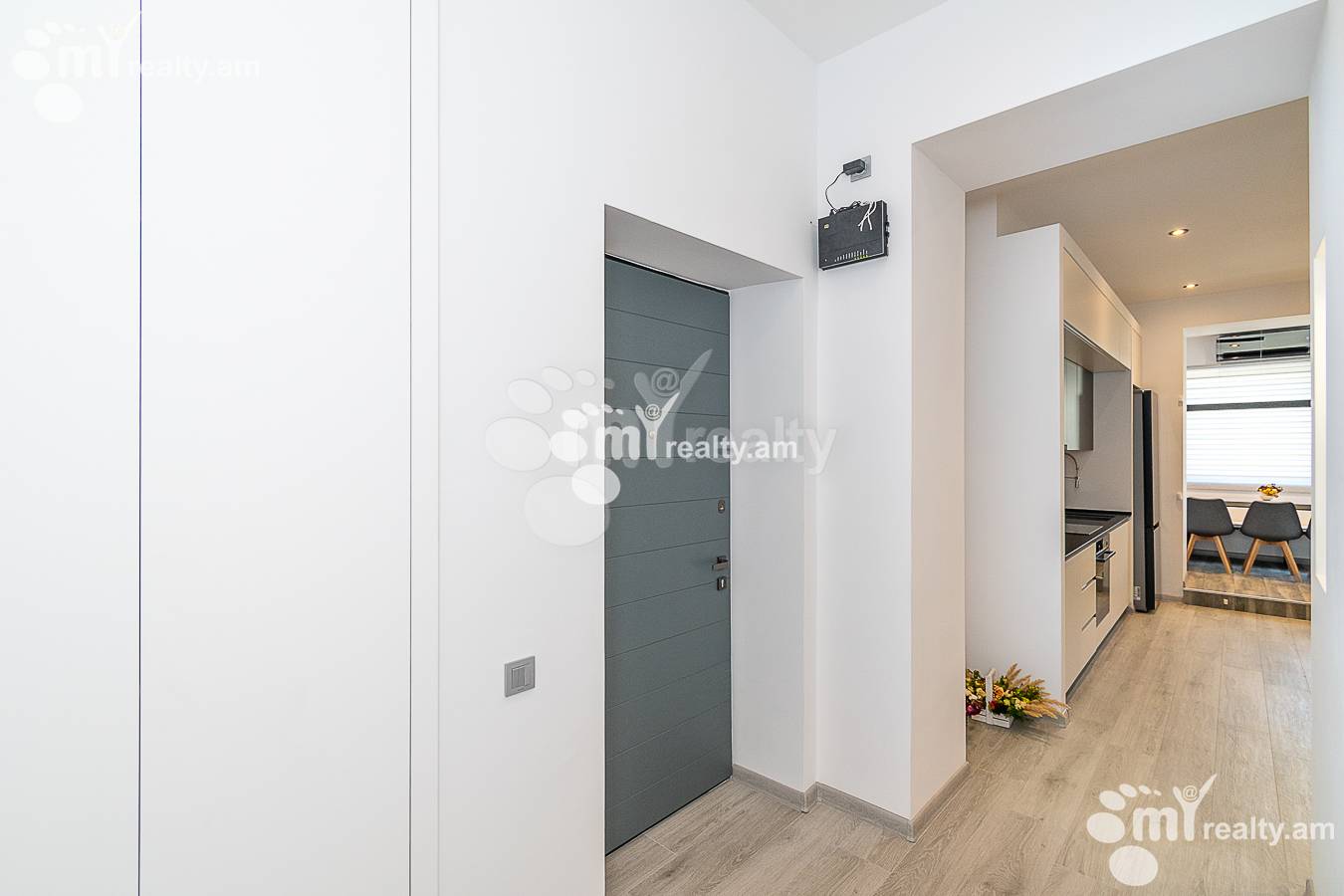 3 bedroom apartment for sale Tigran Mets Ave, Center Yerevan, 144516