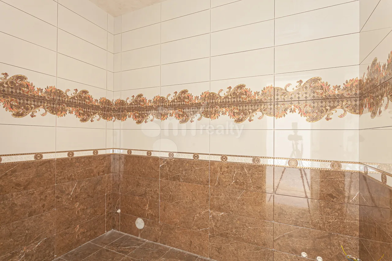 3 bedroom apartment for sale Hayrik Muradyan street, Arabkir Yerevan, 157400