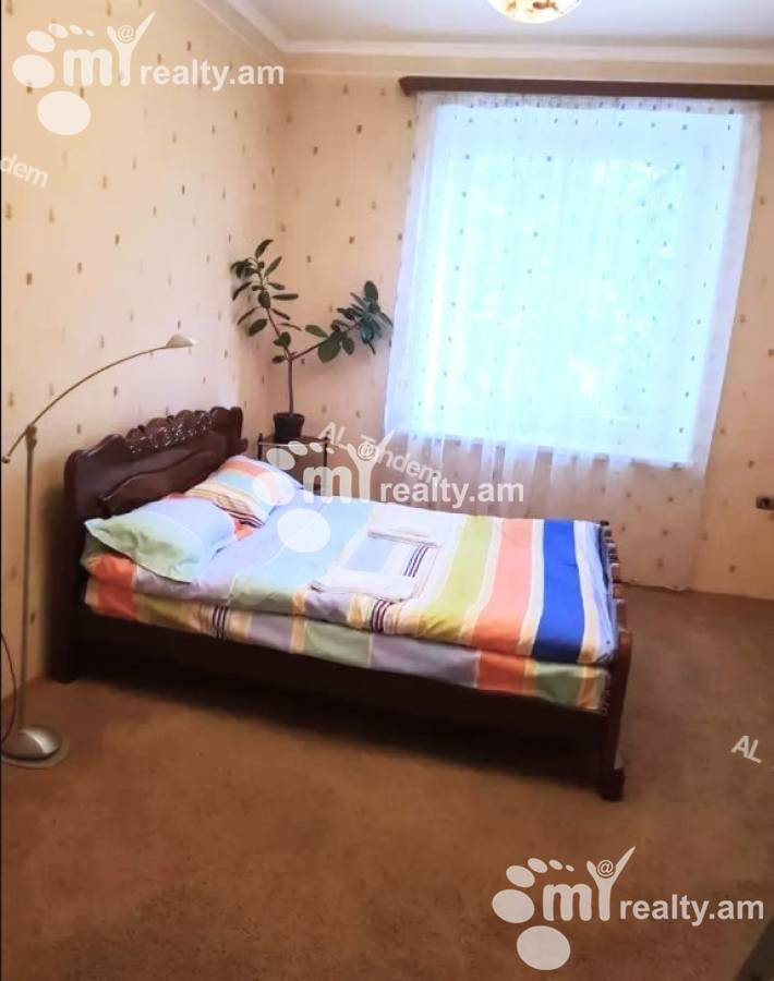 2 սենյականոց բնակարան  Մաշտոցի պող, Կենտրոն Երևան, 142296