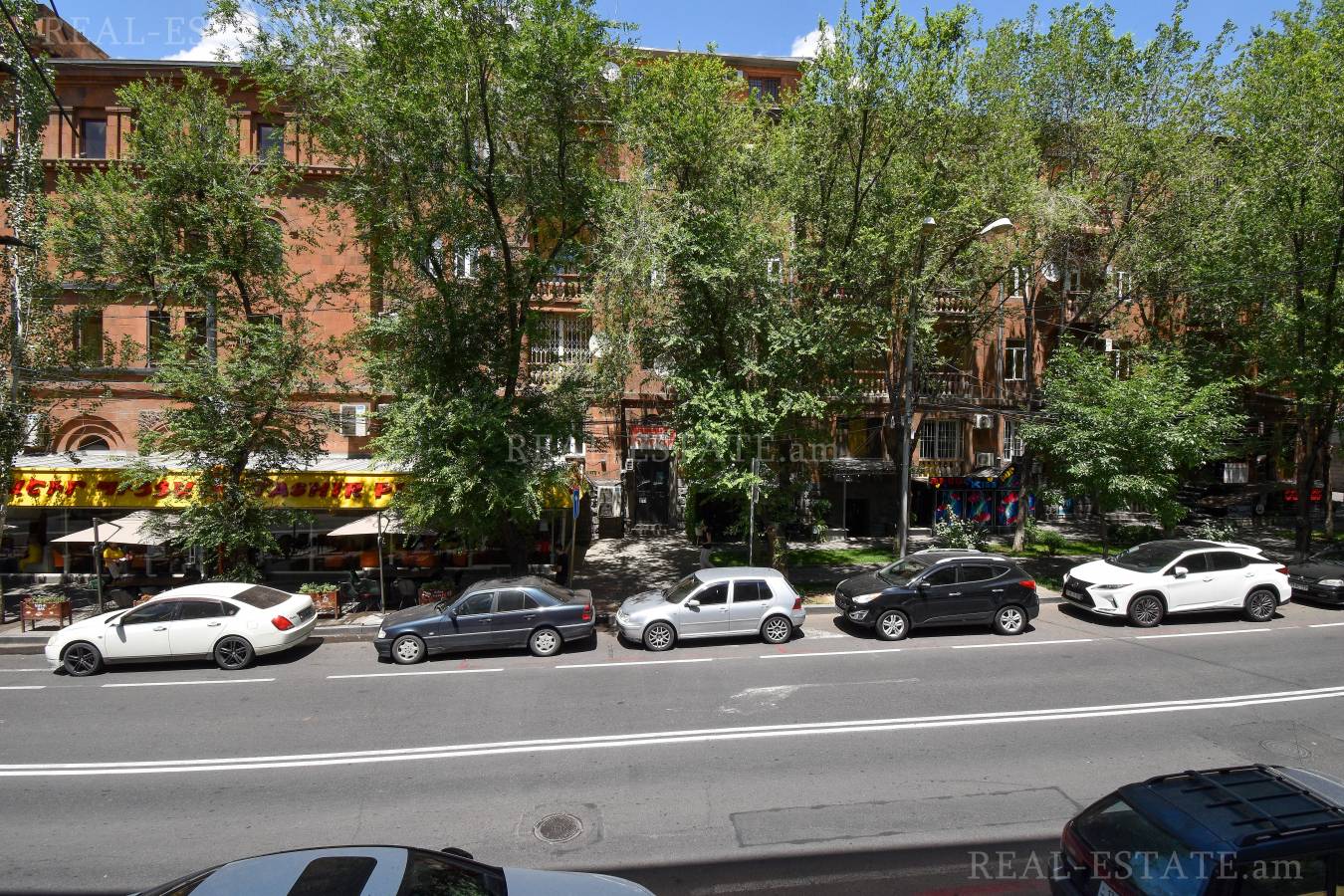 2 bedroom apartment for sale خیابان موسکوویان, مرکز شهر ایروان, 123120