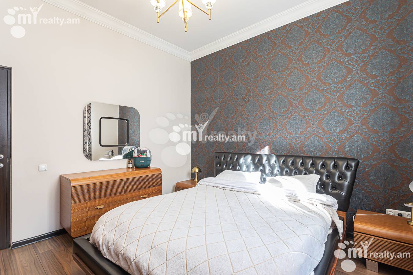 Купить 3 комнатную квартиру Адонц ул, Арабкир Ереван, 157098