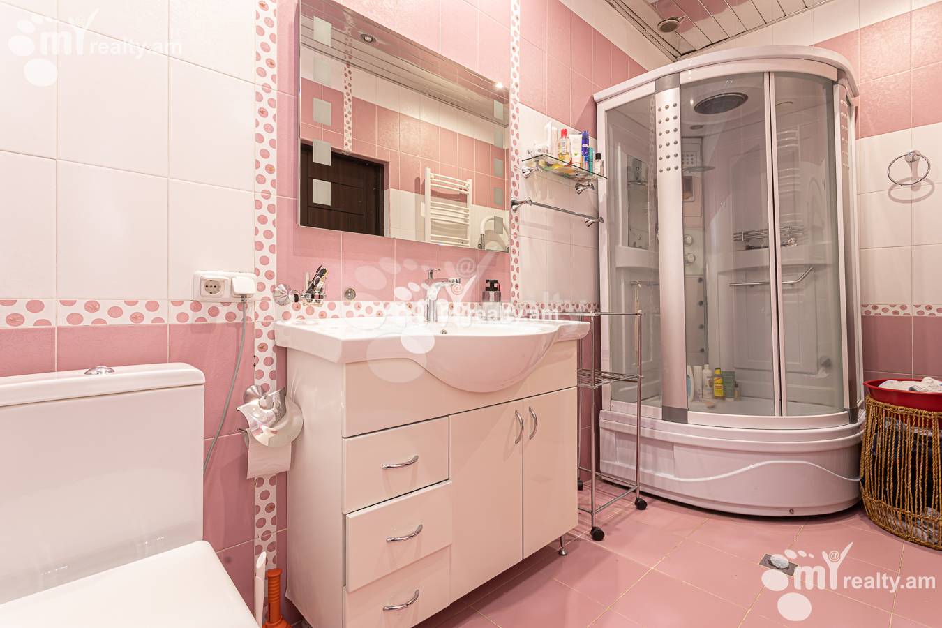 Купить 3 комнатную квартиру Адонц ул, Арабкир Ереван, 157098