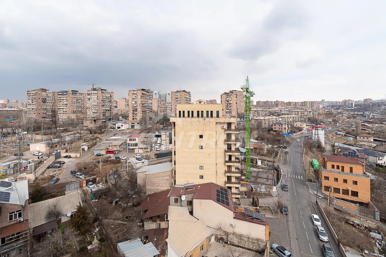 Купить 3 комнатную квартиру Гогол ул., Канакер-Зейтун Ереван, 159665