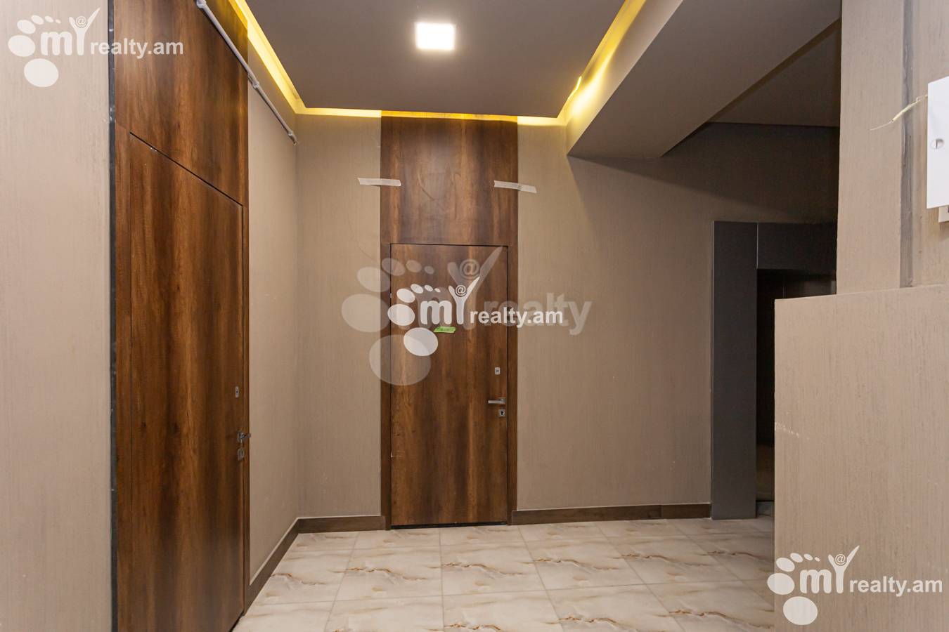 4 bedroom apartment for sale خیابان ا. کاخاتریان, عربگیر ایروان, 139575
