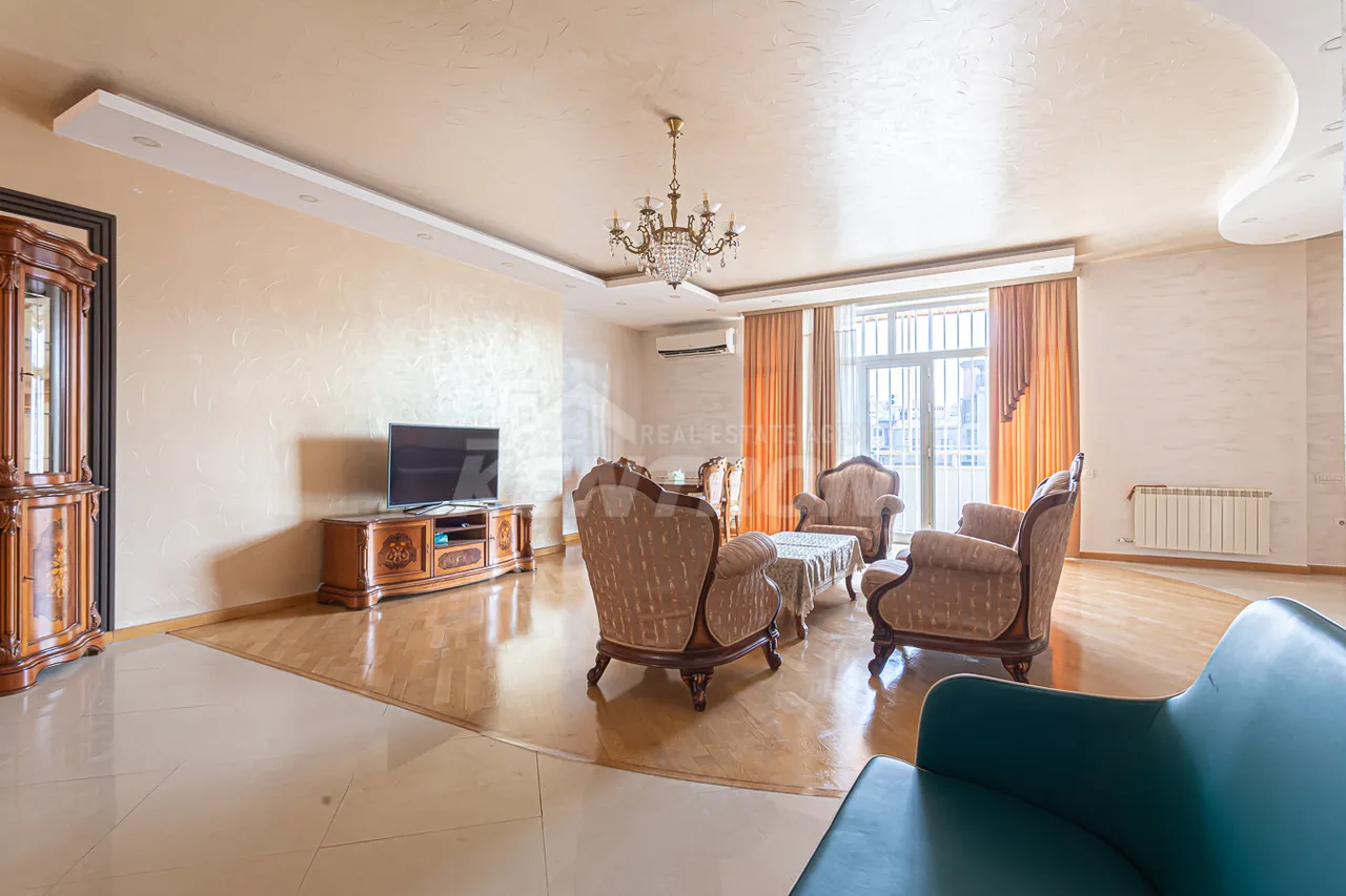 5 bedroom apartment for rent Spendiaryan St, Center Yerevan, 158571