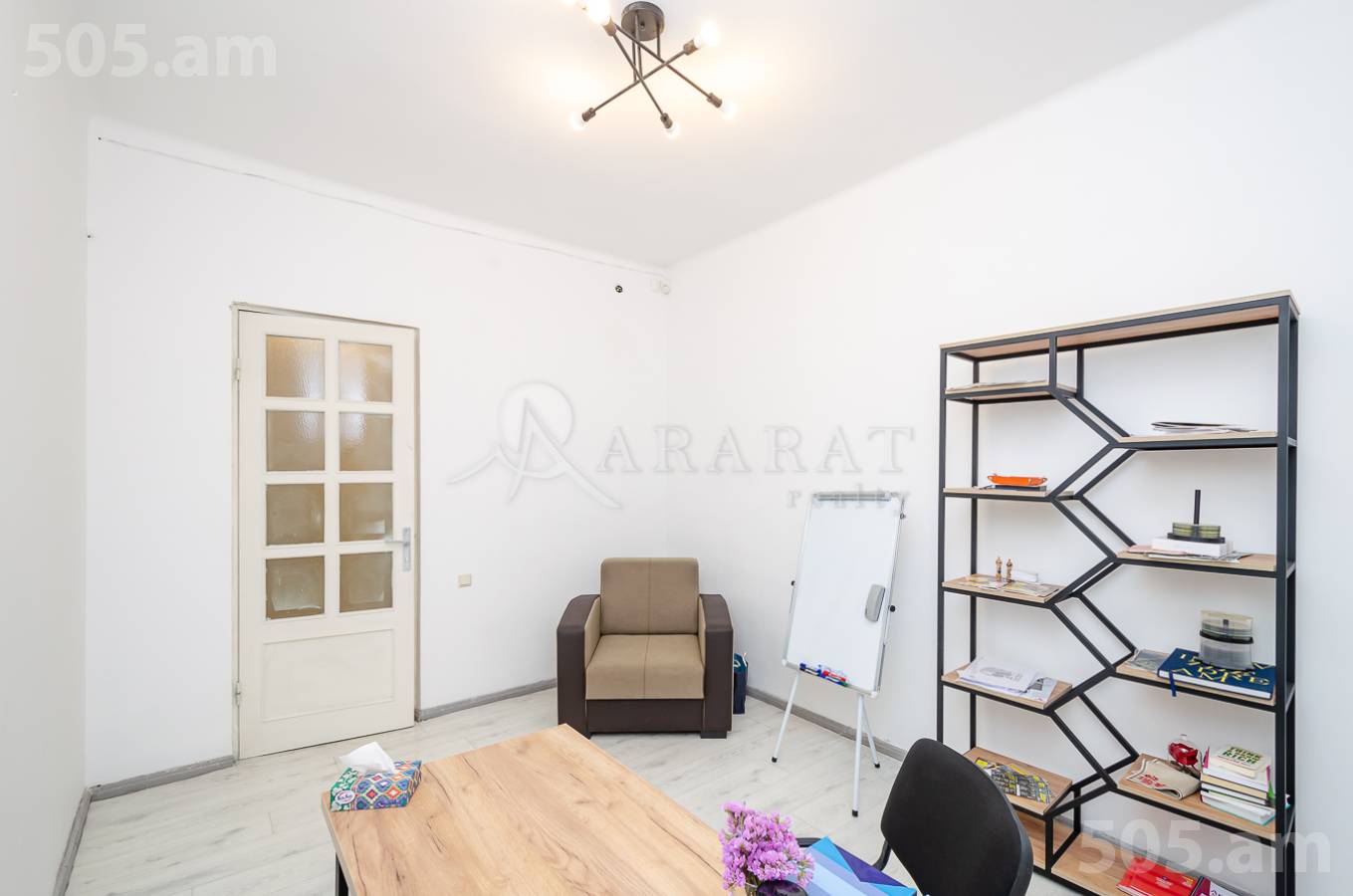 Снять коммерческoе помещение , Центр Ереван, 151975