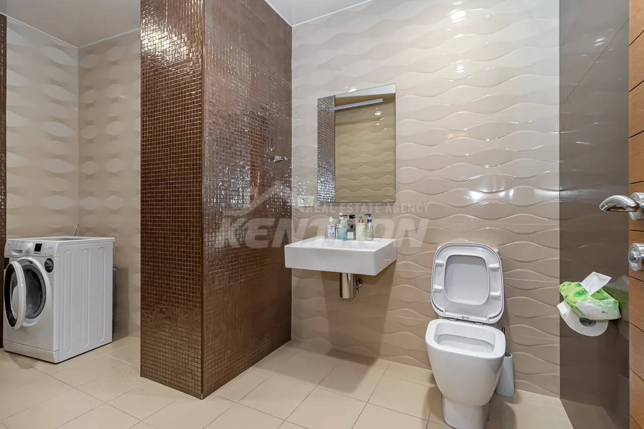 4 bedroom apartment for sale D. Demirchyan St, Center Yerevan, 157680