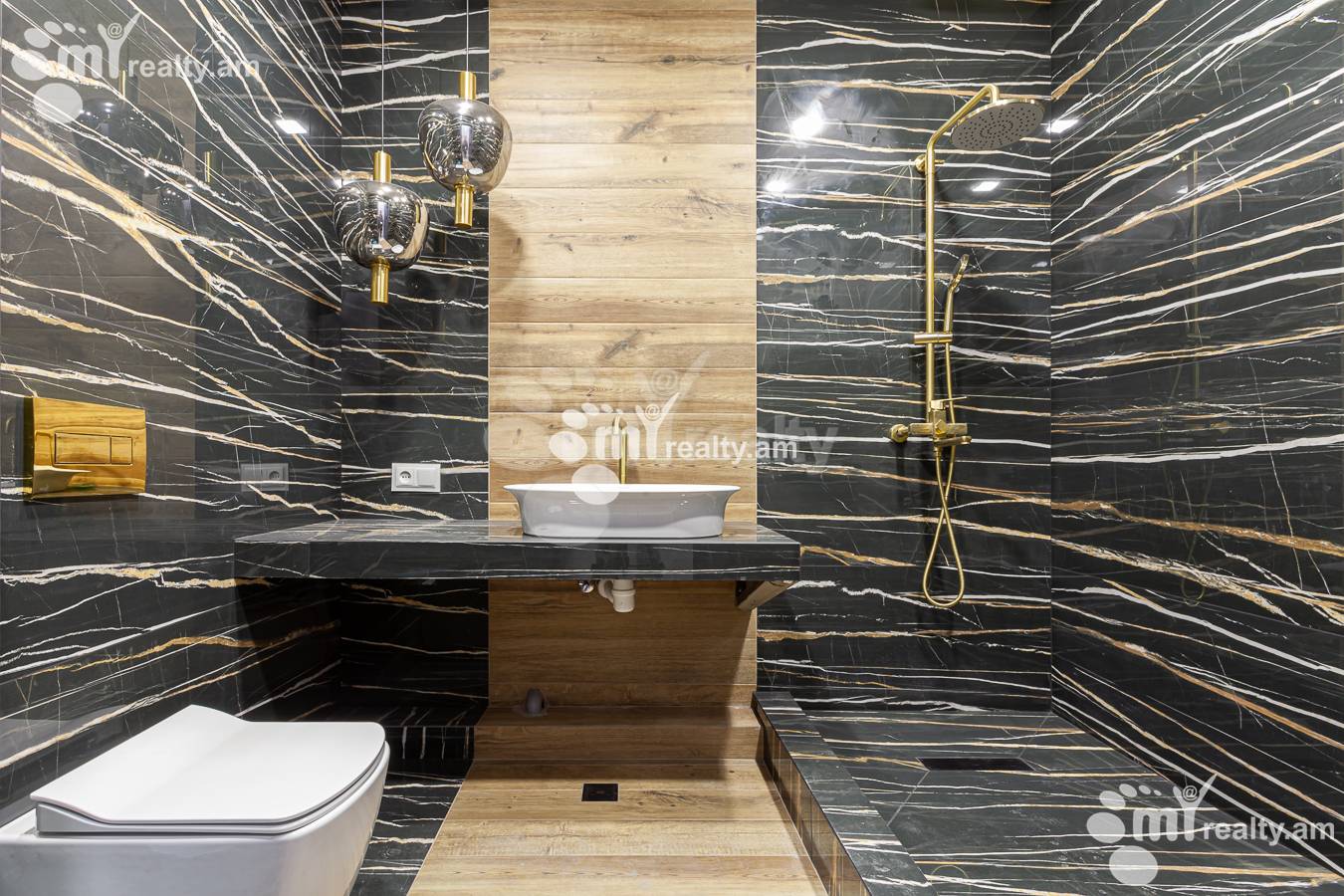 3 սենյականոց բնակարան  Պուշկինի փող, Կենտրոն Երևան, 154451