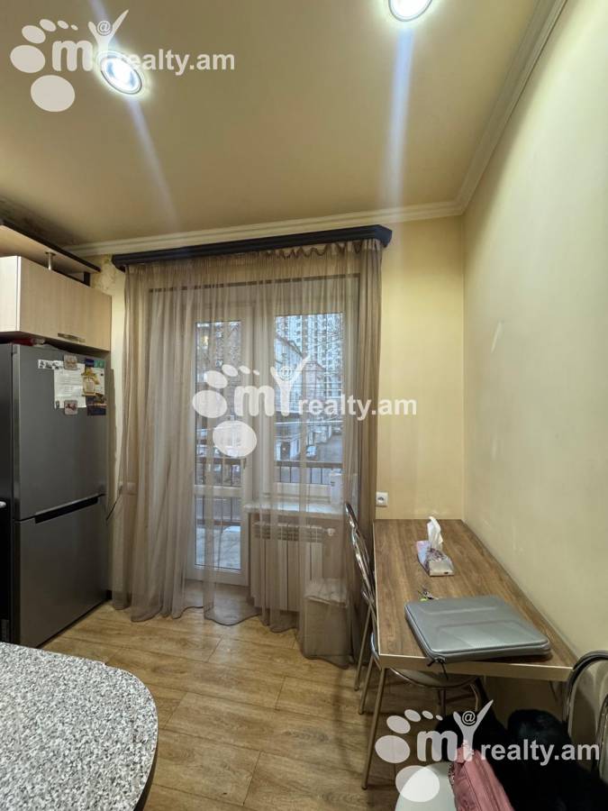 2 bedroom apartment for rent خیابان مامیکونیانتس, عربگیر ایروان, 159502