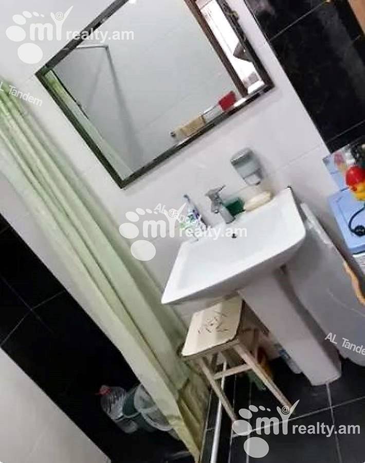 3 bedroom apartment for sale E. Qochar St, Center Yerevan, 126583