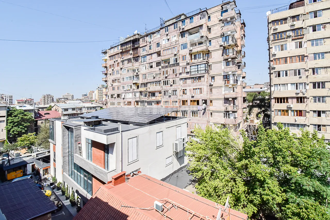 3 սենյականոց բնակարան  Կողբացու փող, Կենտրոն Երևան, 160976