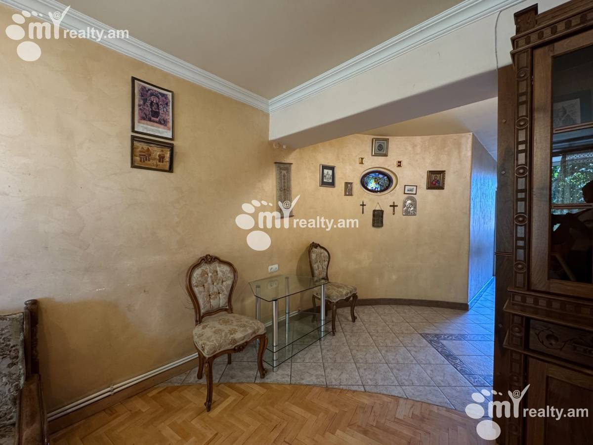 3 սենյականոց բնակարան  Գ.Լուսավորիչ փող, Կենտրոն Երևան, 160994