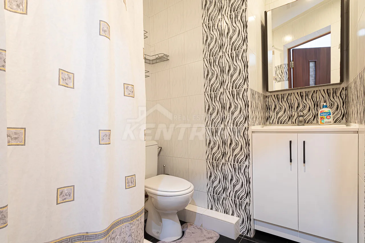 3 bedroom apartment for rent D. Demirchyan St, Center Yerevan, 158775