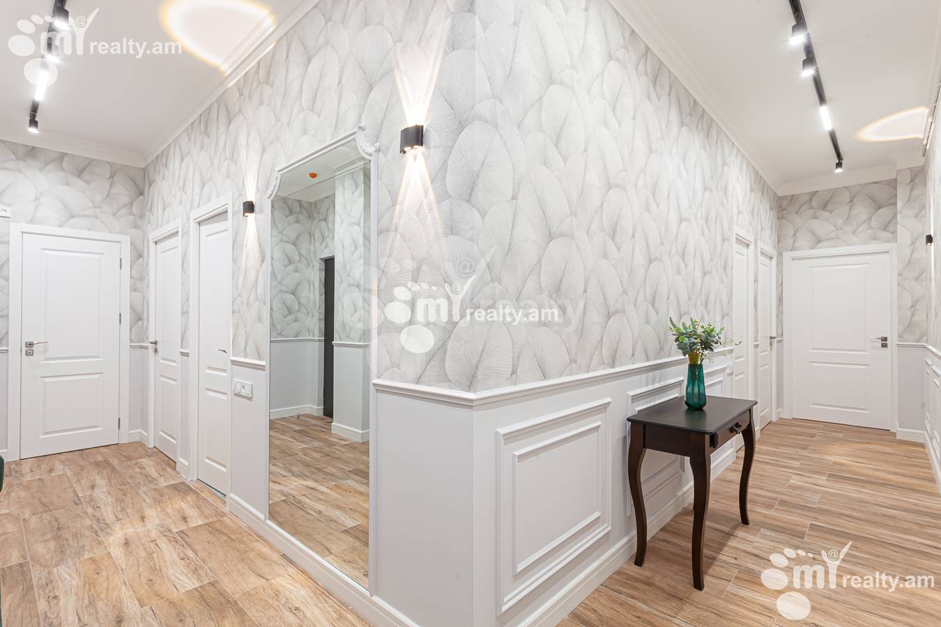 4 bedroom apartment for sale M․ Melqonyan str, مرکز شهر ایروان, 154447