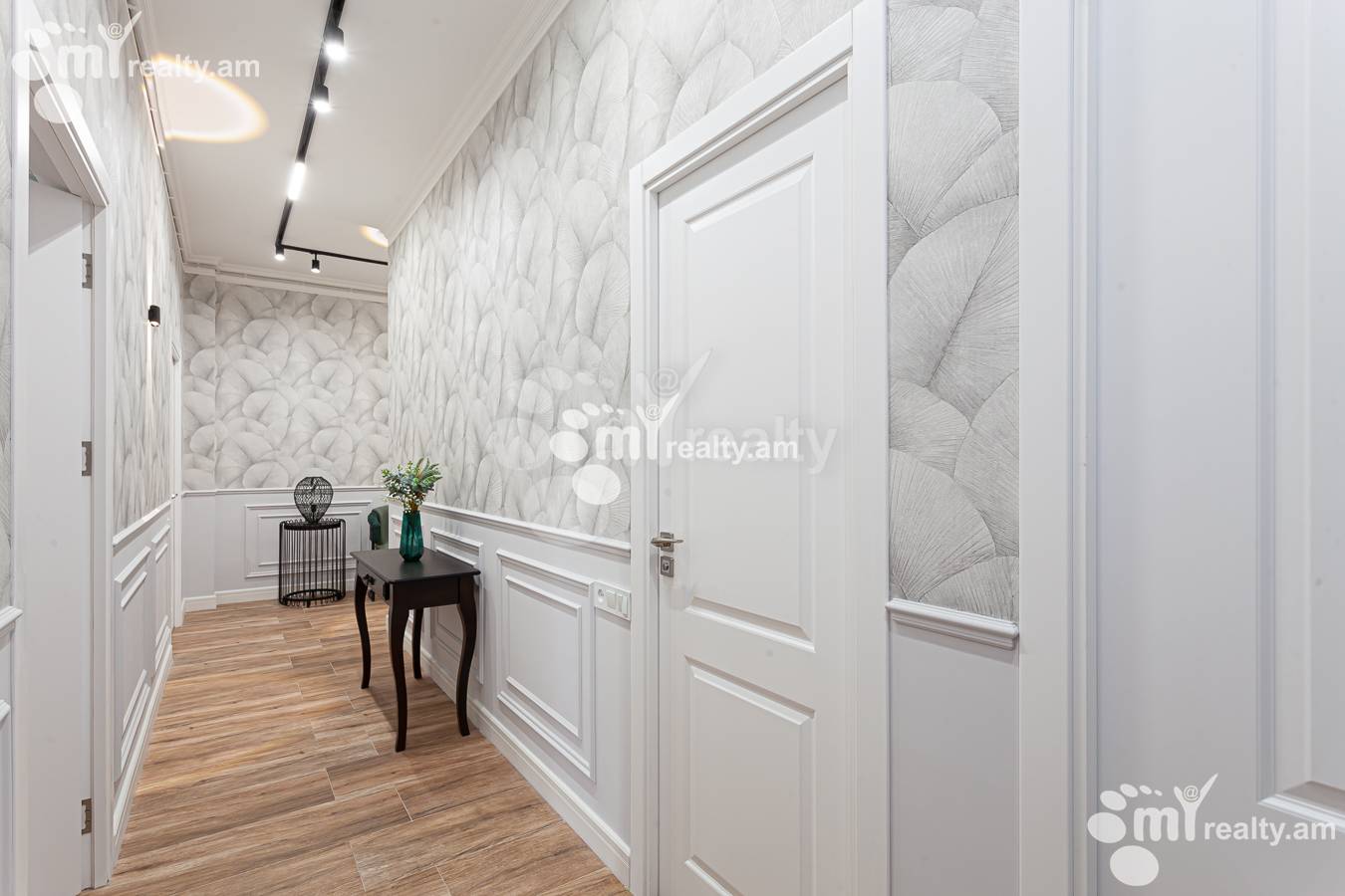 4 bedroom apartment for sale M․ Melqonyan str, مرکز شهر ایروان, 154447