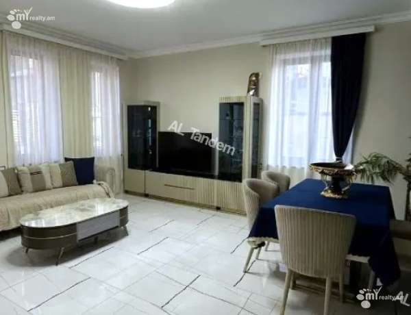 arandznatun-vacharq-Yerevan-Avan