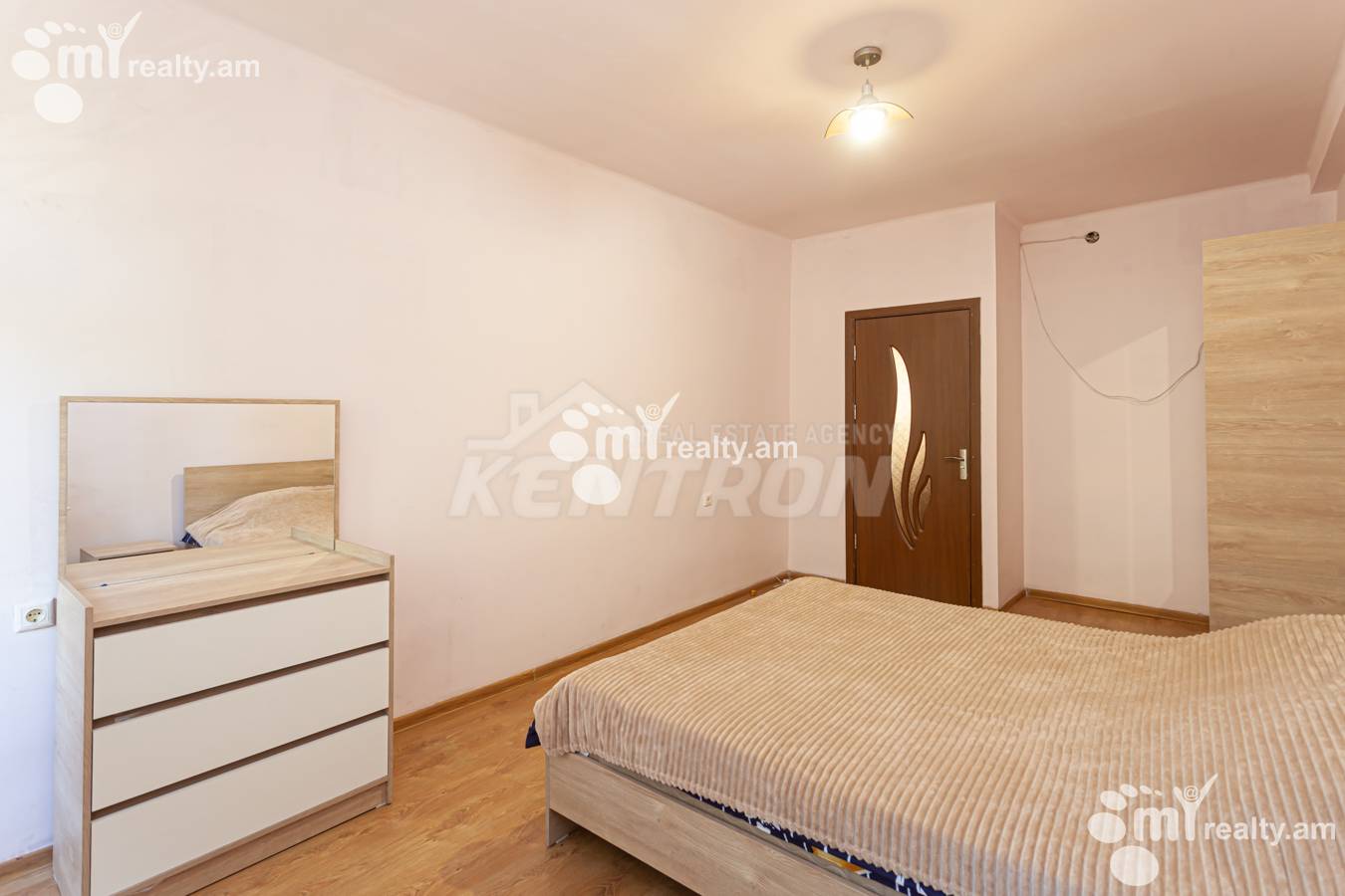 3 bedroom apartment for rent Mashtots Ave, Center Yerevan, 152057