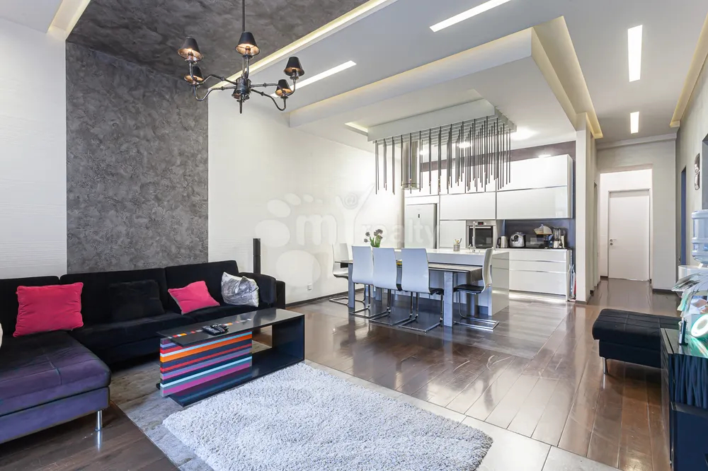 kupit-kvartiru/4-komnatnaya/Mashtots+Ave/Center/Yerevan