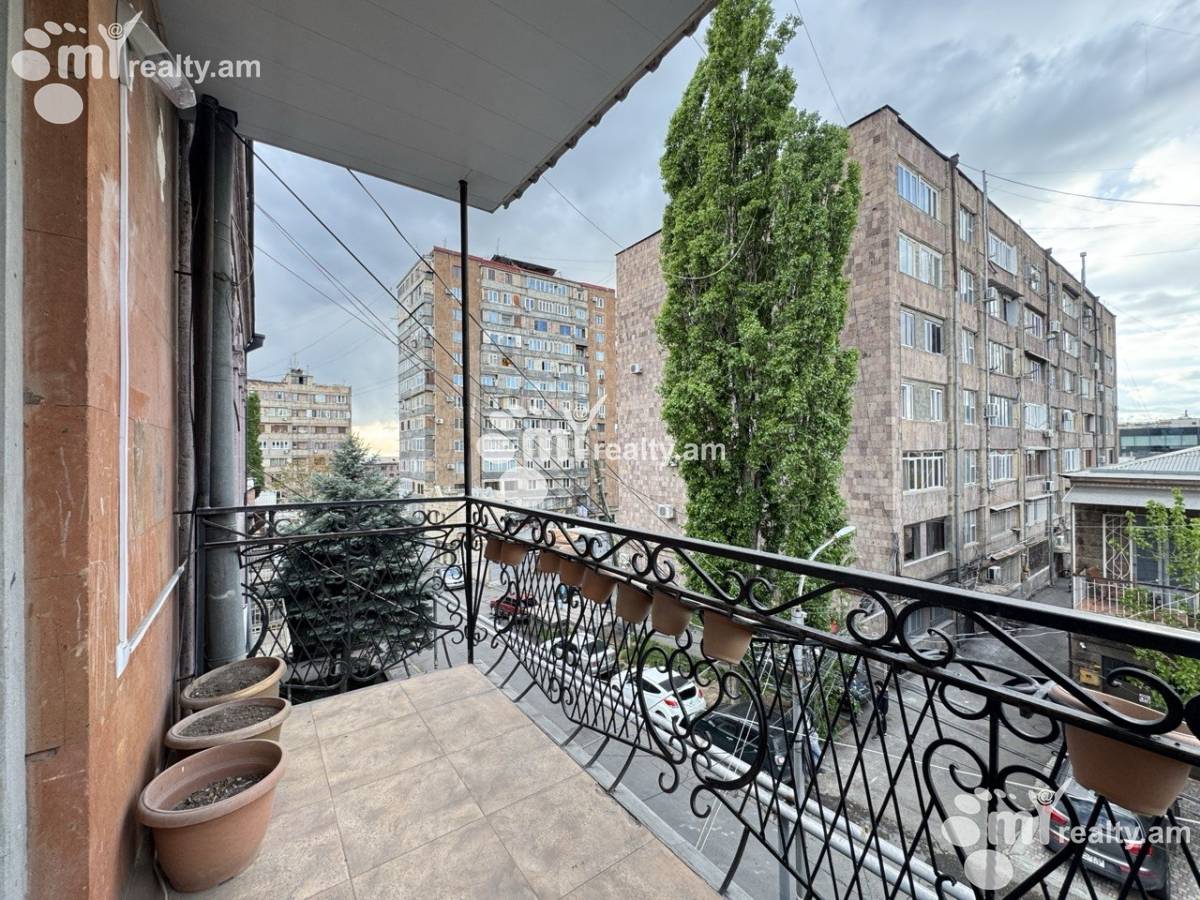 3 bedroom apartment for rent Sundukyan St, Arabkir Yerevan, 160431