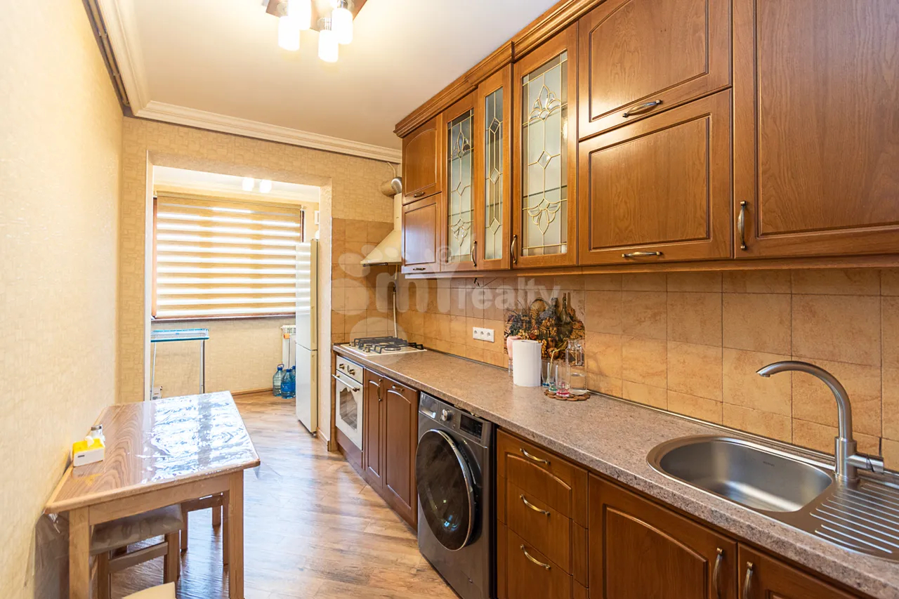 4 bedroom apartment for sale Ghapantsian St, Arabkir Yerevan, 160065