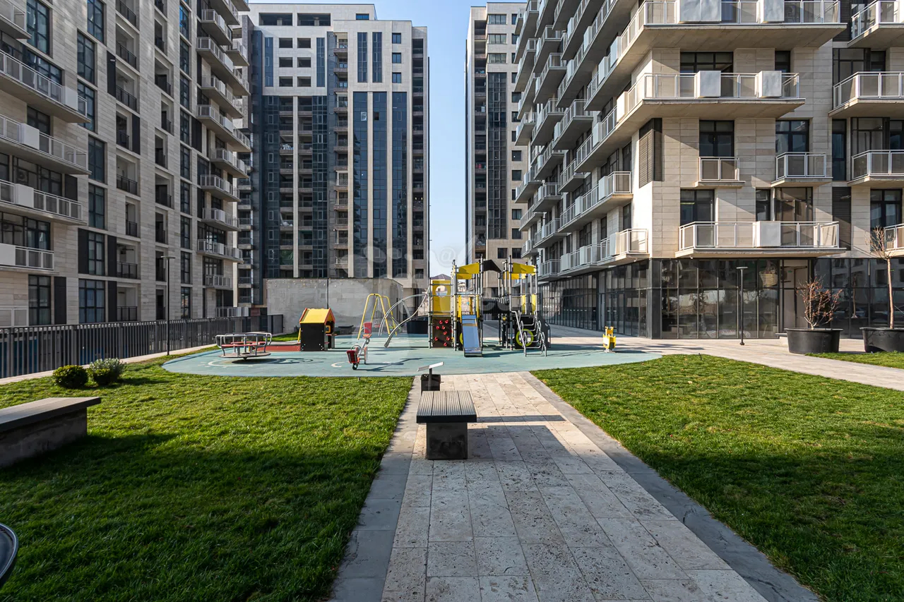 4 bedroom apartment for sale Leningradyan St, Ajapnyak Yerevan, 158334