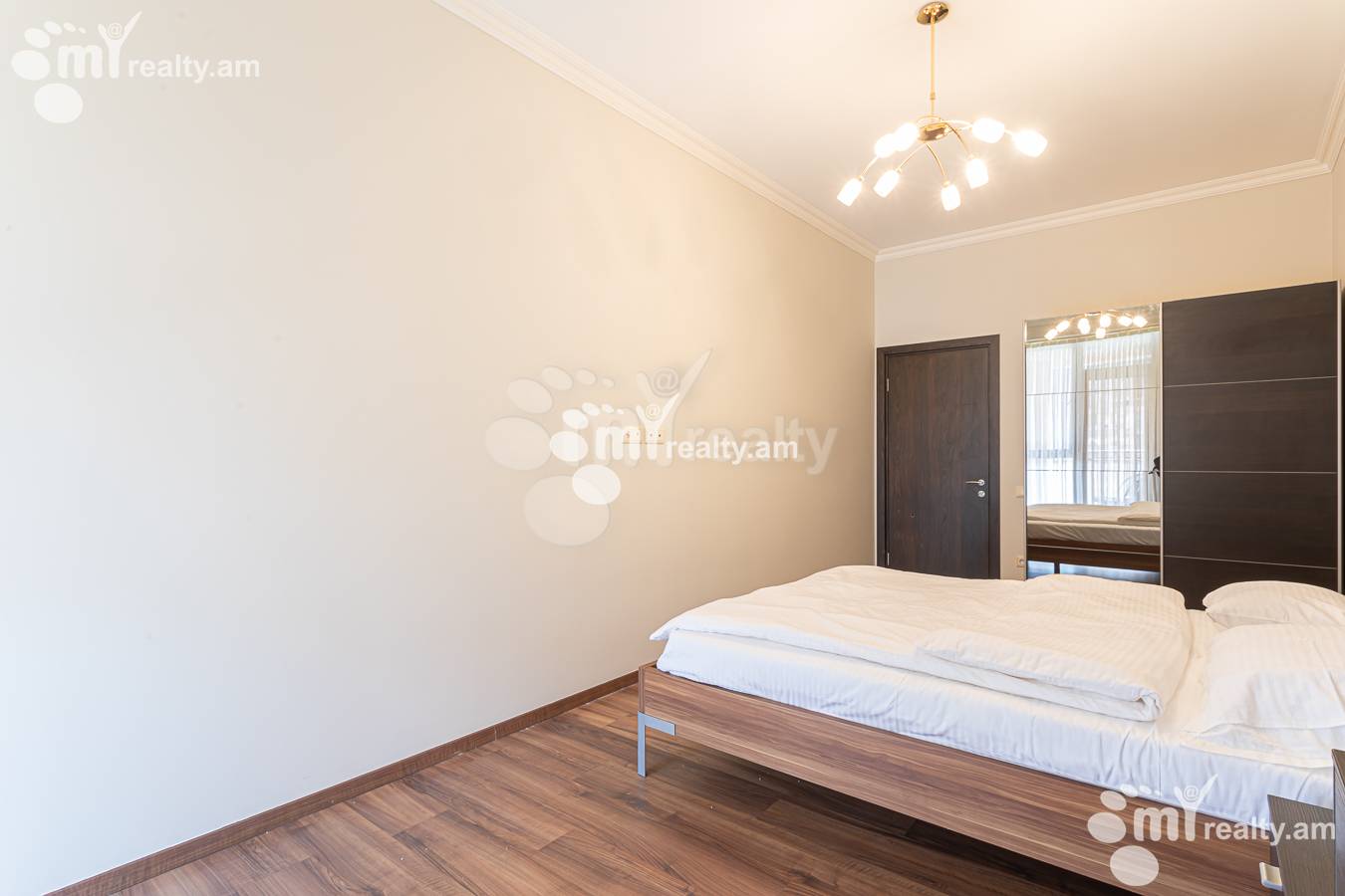 3 bedroom apartment for rent Aram St, Center Yerevan, 156276