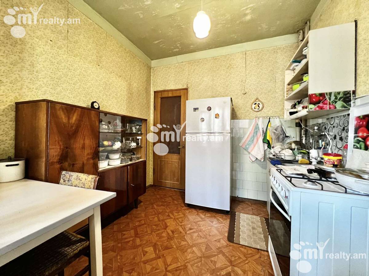 Купить 2 комнатную квартиру Амбардзумян ул, Арабкир Ереван, 129145