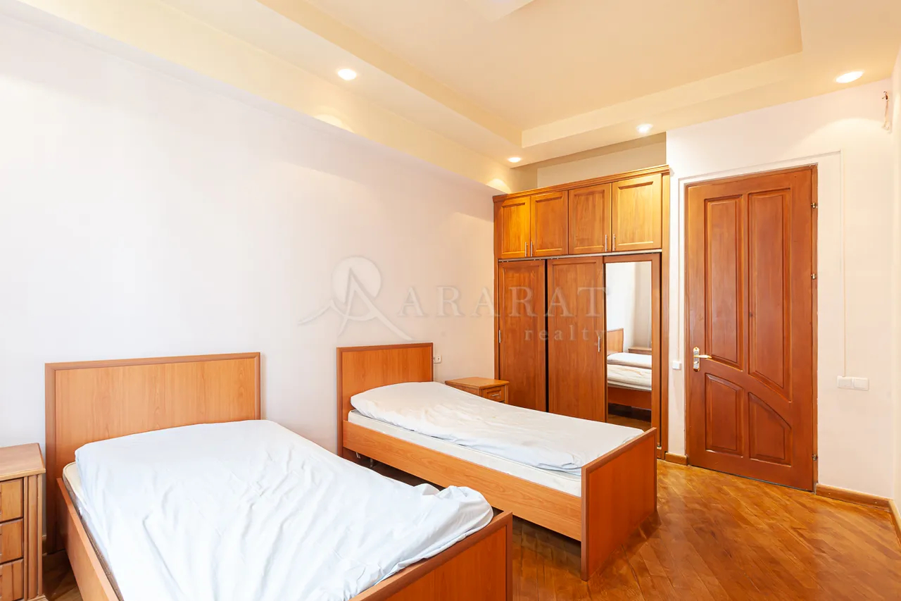 3 bedroom apartment for rent (خیابان نورترن (شمالی, مرکز شهر ایروان, 159094