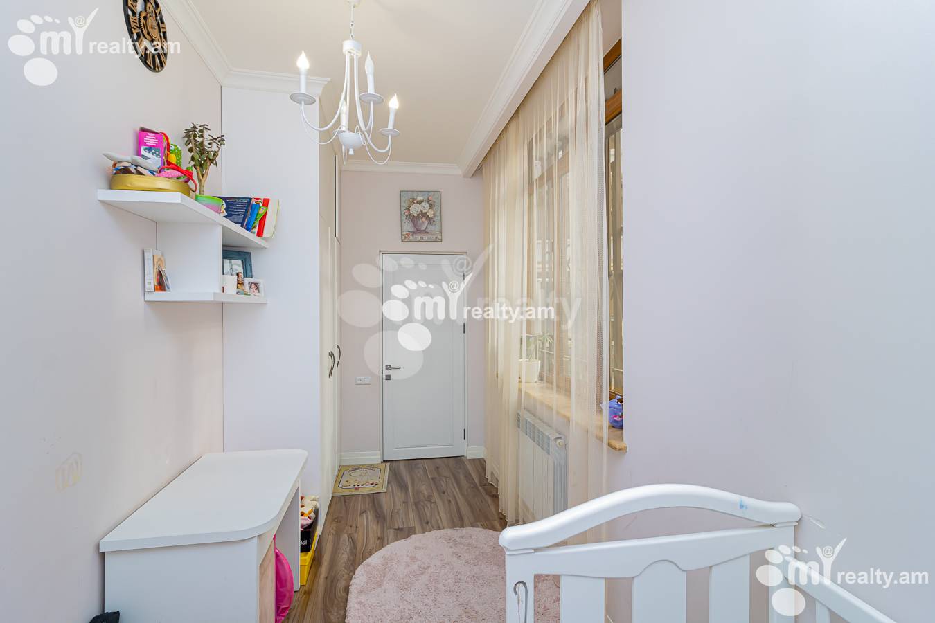 3 սենյականոց բնակարան  Տիգրան Մեծի պող, Կենտրոն Երևան, 143015