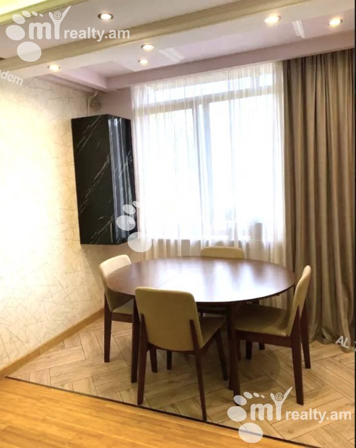 3 սենյականոց բնակարան  Վարդանանց փող, Կենտրոն Երևան, 147777