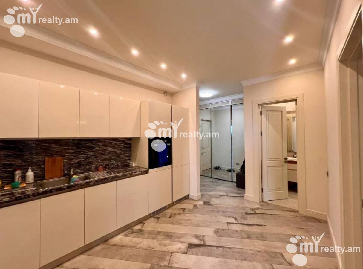 3 bedroom apartment for sale خیابان آنتارایین, مرکز شهر ایروان, 142530