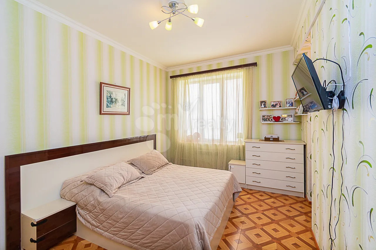 3 bedroom apartment for sale Mikoyan St, Davtachène Yerevan, 161446