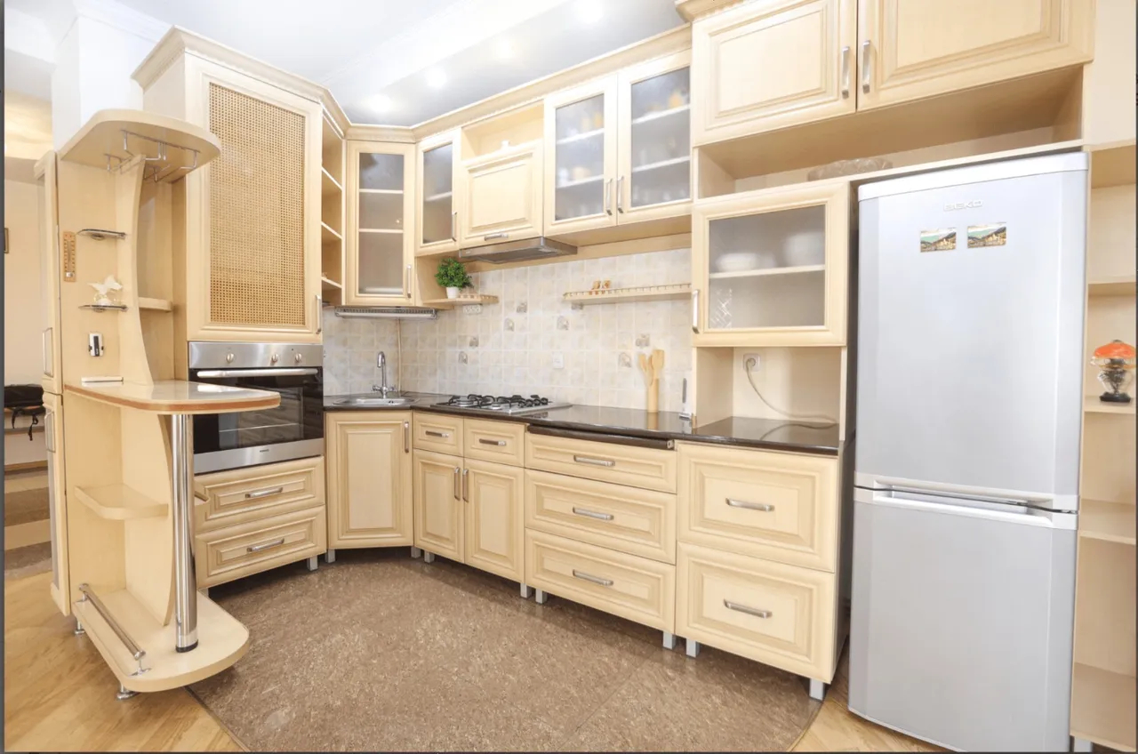 3 bedroom apartment for sale Northern (Hyusisayin)  Ave, Center Yerevan, 157970