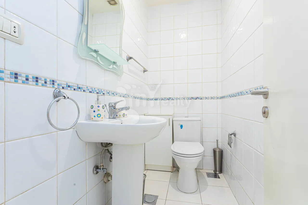 3 bedroom apartment for rent Antarayin St, Center Yerevan, 159001