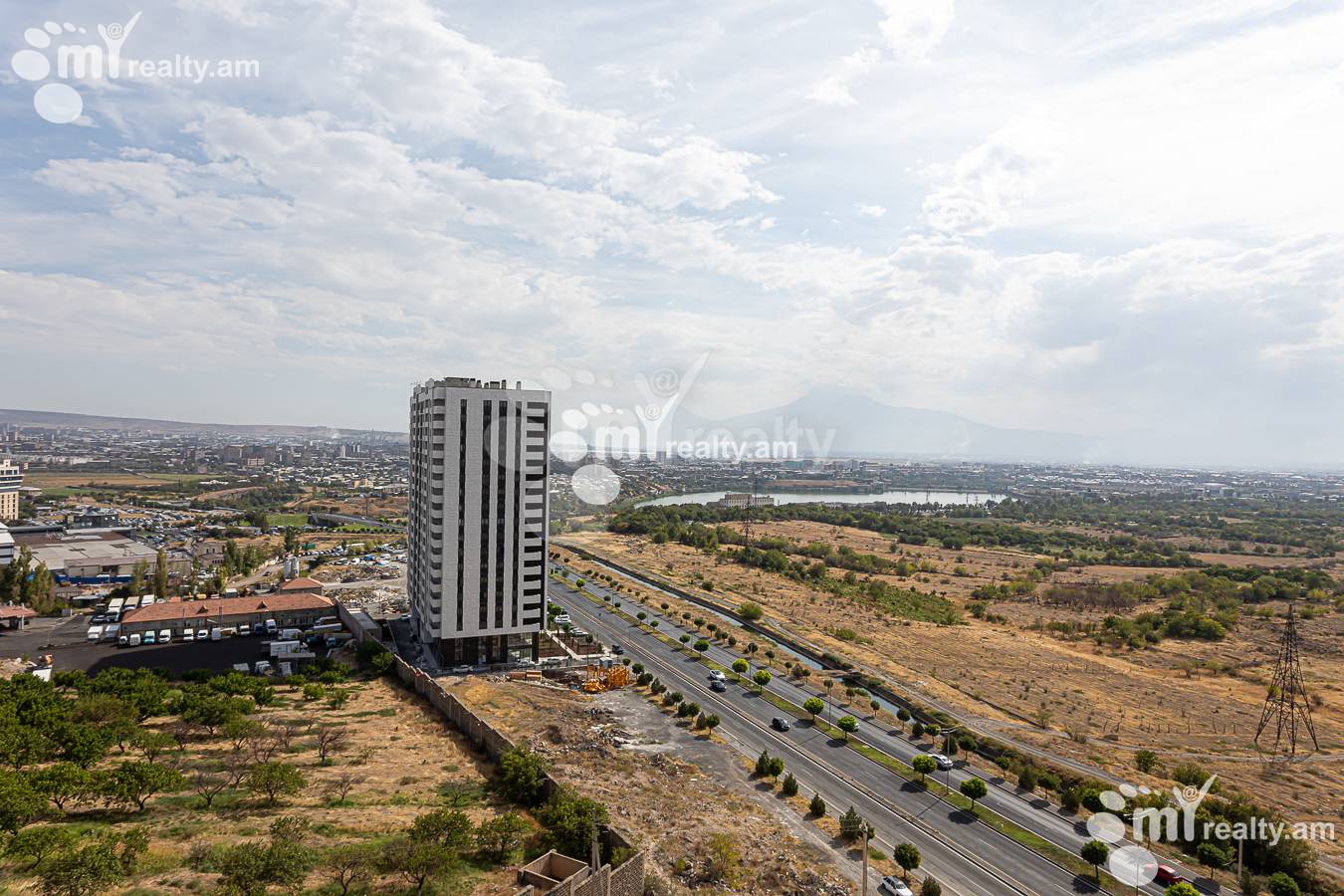 3 bedroom apartment for sale Tsovakal Isakov Ave, Center Yerevan, 156850