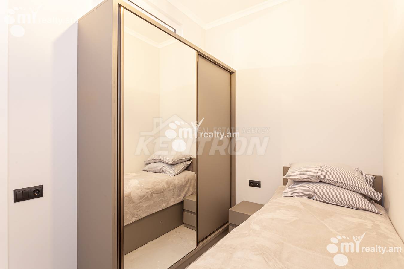 3 bedroom apartment for sale Paronyan St, Center Yerevan, 154421