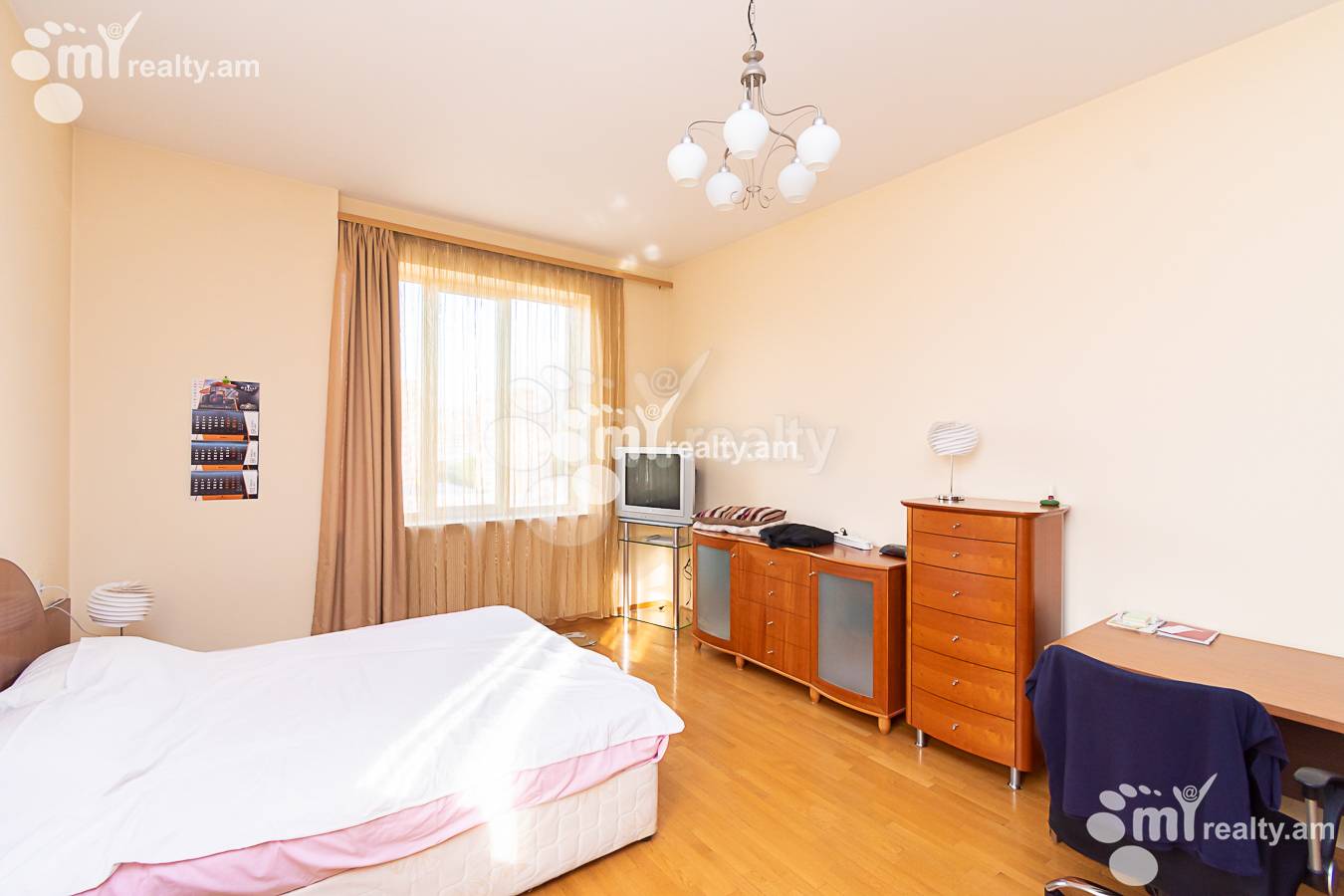 2 bedroom apartment for sale خیابان پارونیان, مرکز شهر ایروان, 140105