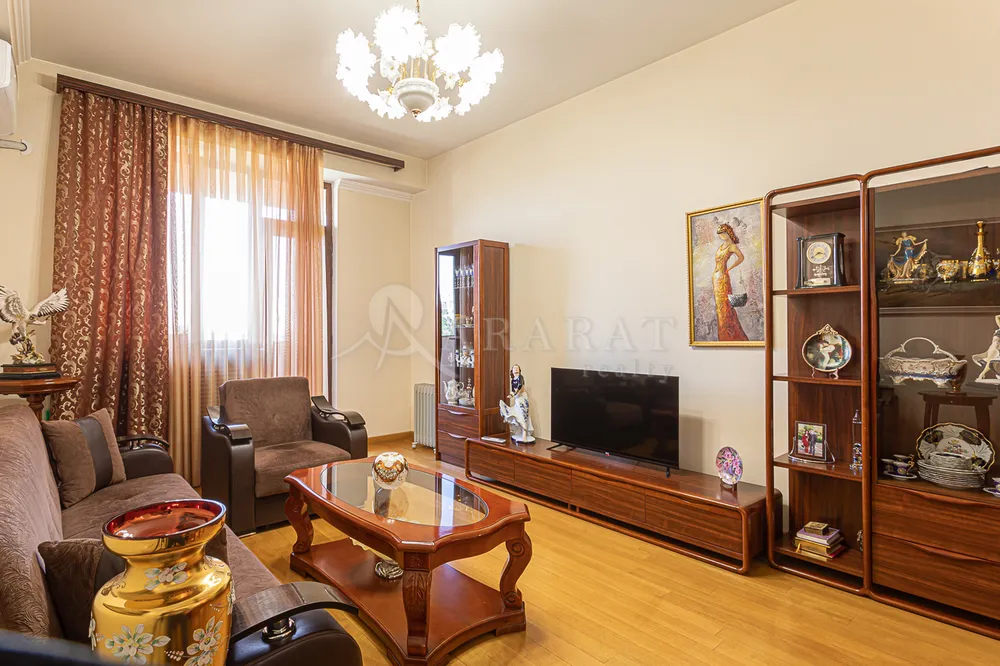 2-senyakanoc-bnakaran-vacharq-Yerevan-Davtashen