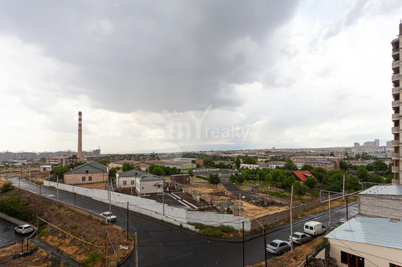 3 bedroom apartment for sale Hasratyan st., Adjapnyak Yerevan, 157406