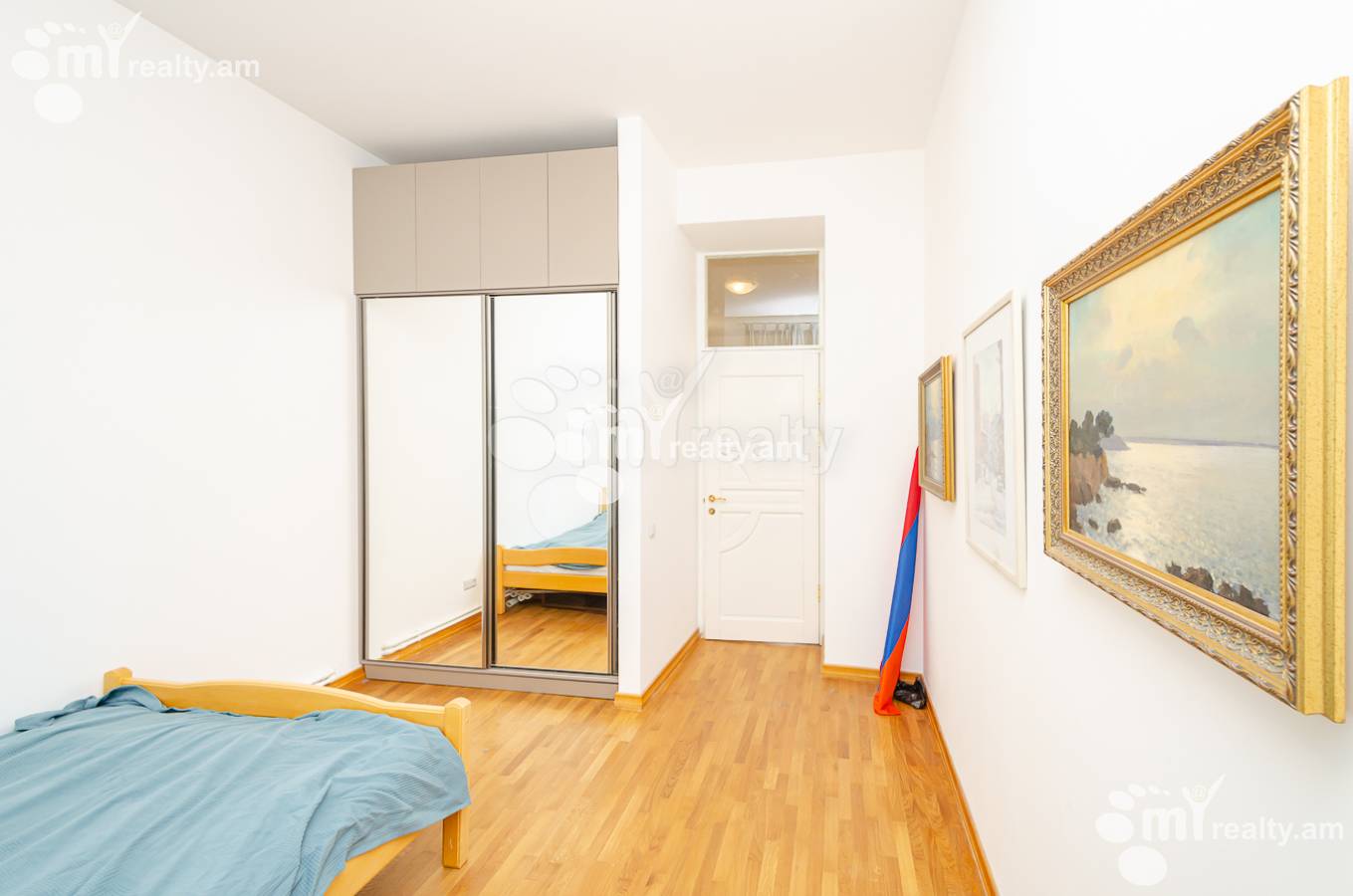 3 սենյականոց բնակարան  Իսահակյան փող, Կենտրոն Երևան, 145488