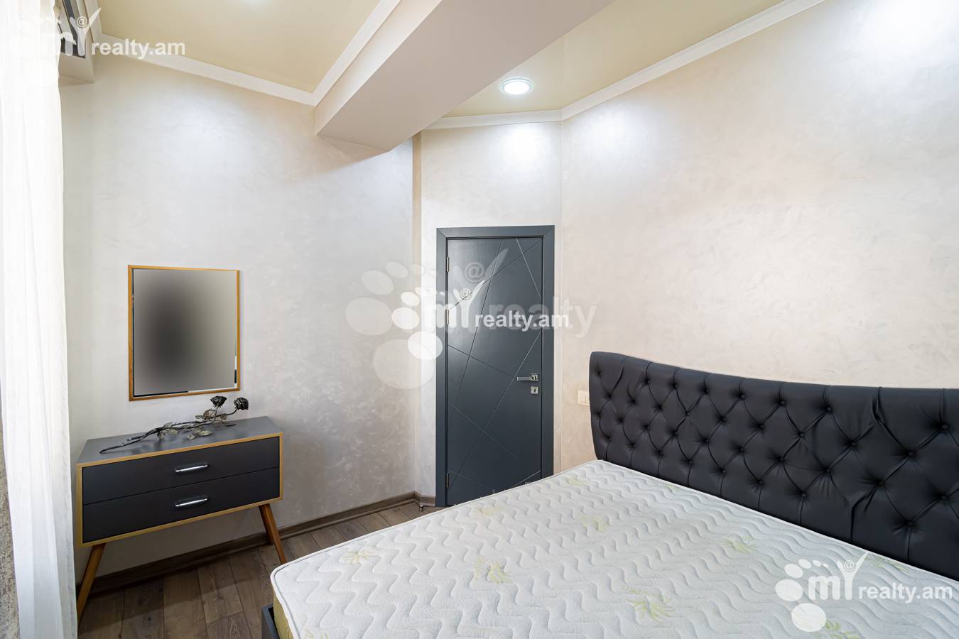 3 bedroom apartment for sale Antarayin St, Center Yerevan, 154190