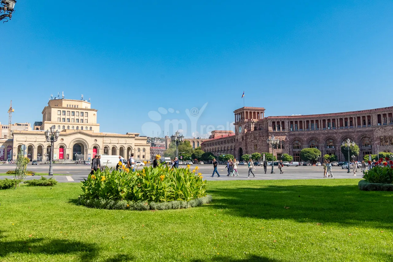 2 սենյականոց բնակարան  Զաքյան փող, Կենտրոն Երևան, 159317