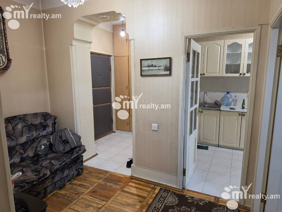 3 bedroom apartment for rent A.Aharonyan St, Quanaquère-Zeytoun Yerevan, 160173