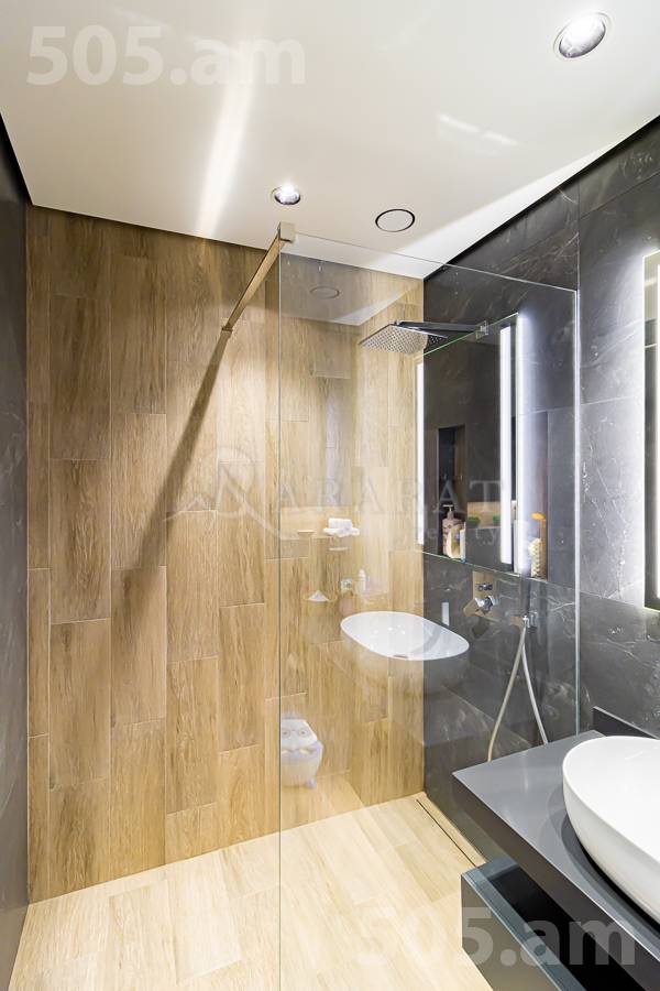 3 սենյականոց բնակարան  Դավիթ Անհաղթի փող, Քանաքեռ-Զեյթուն Երևան, 154806