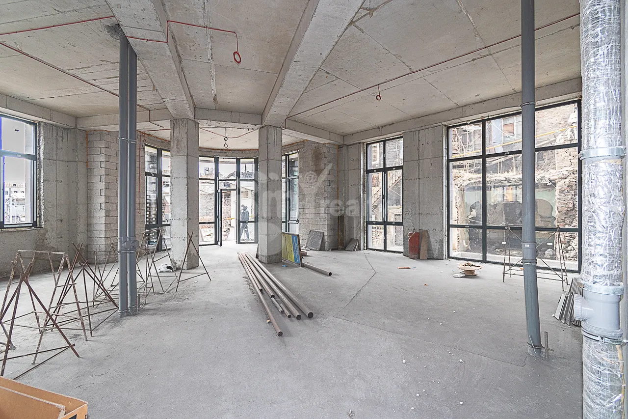 Commercial property for sale Tigran Mets Ave, Center Yerevan, 159459