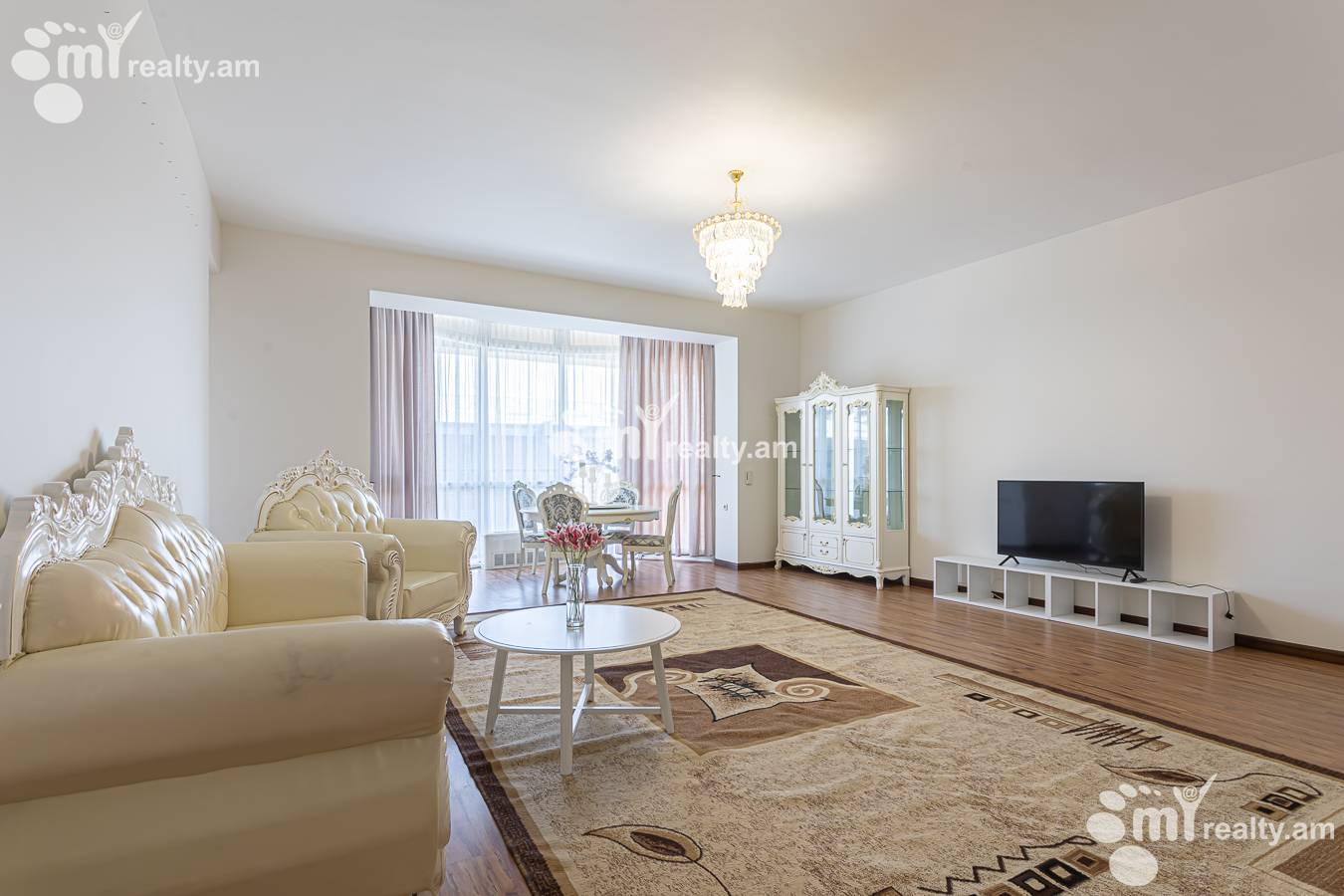 4 bedroom apartment for rent خیابان امیریان, مرکز شهر ایروان, 156946